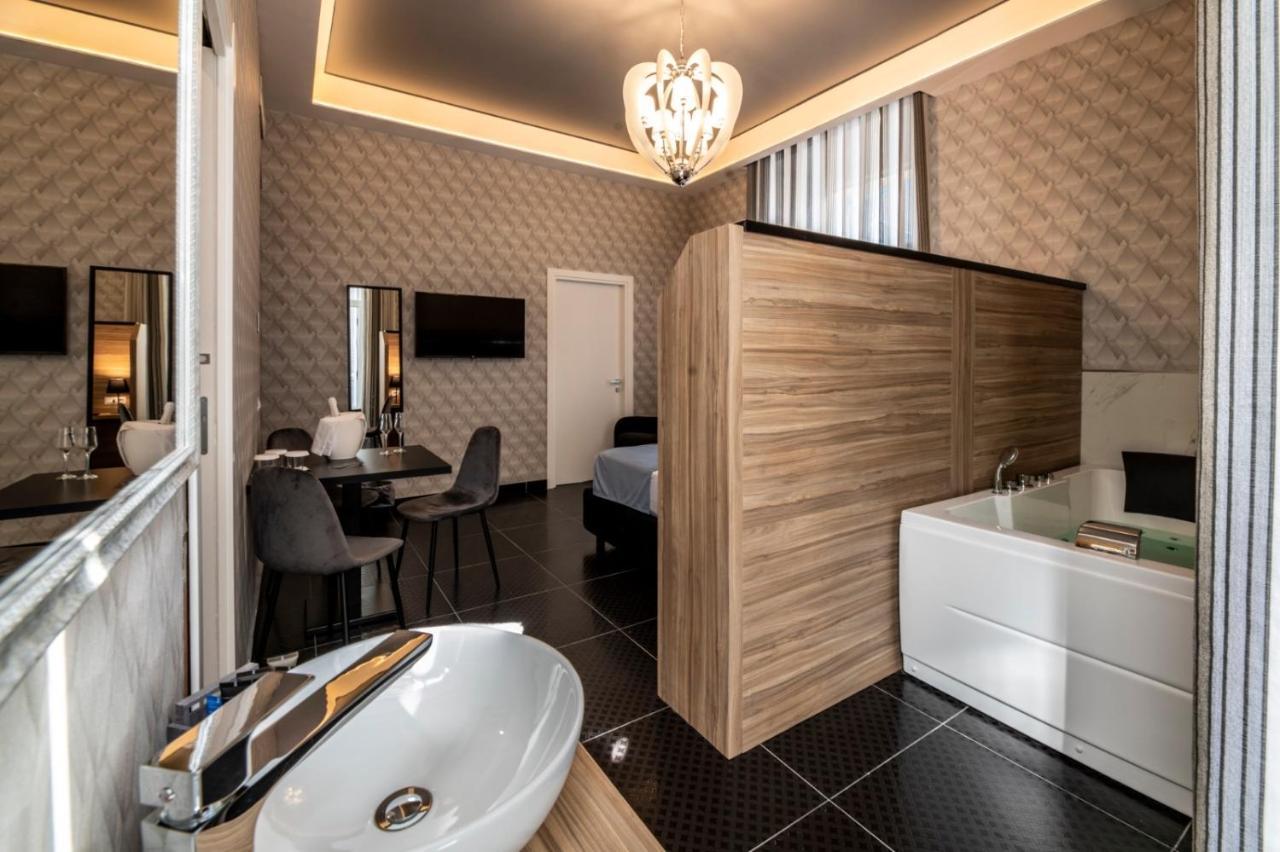 Luna Luxury Bed And Breakfast Наполи Екстериор снимка