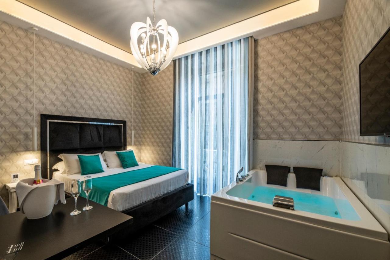 Luna Luxury Bed And Breakfast Наполи Екстериор снимка