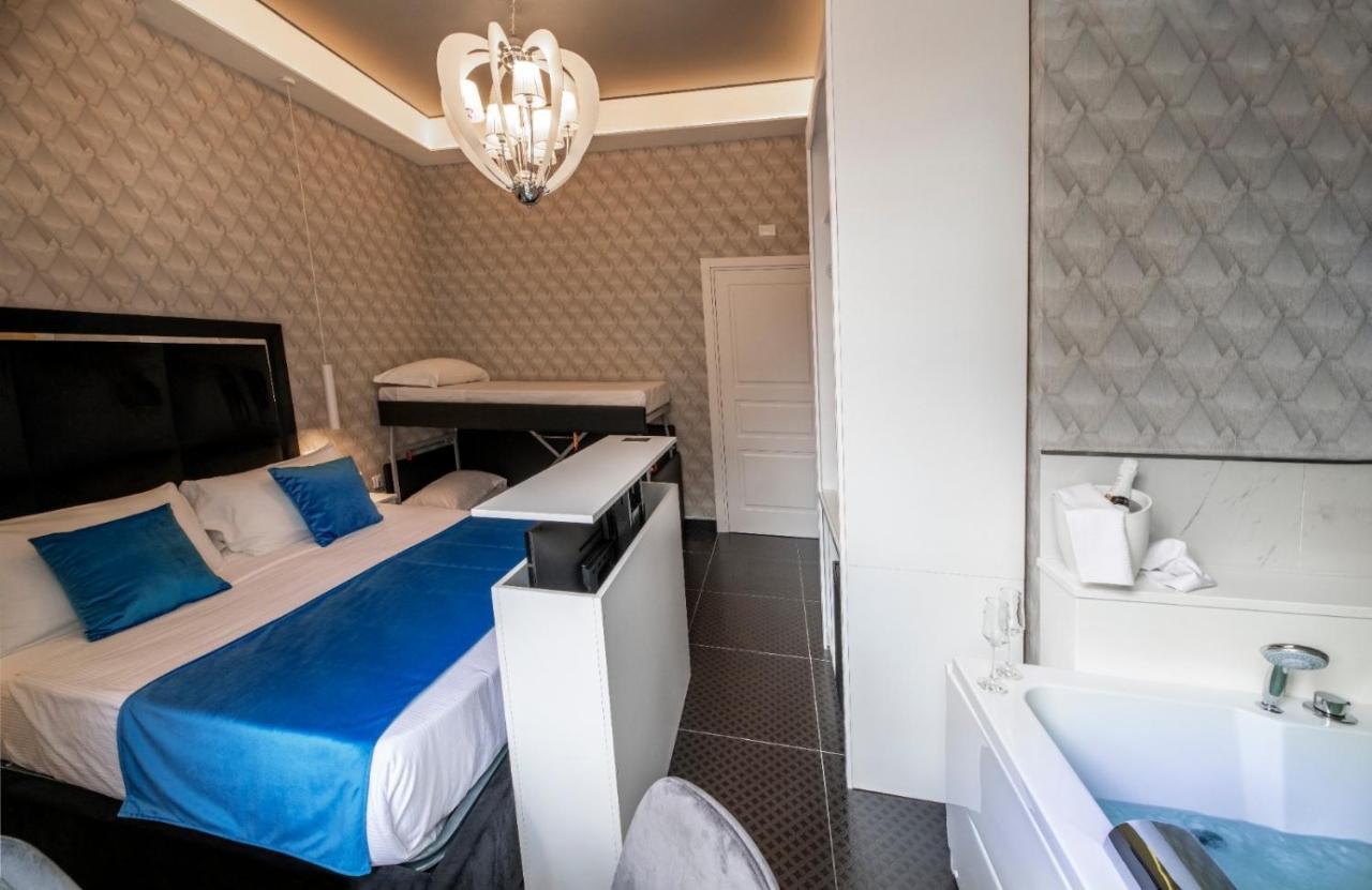 Luna Luxury Bed And Breakfast Наполи Екстериор снимка