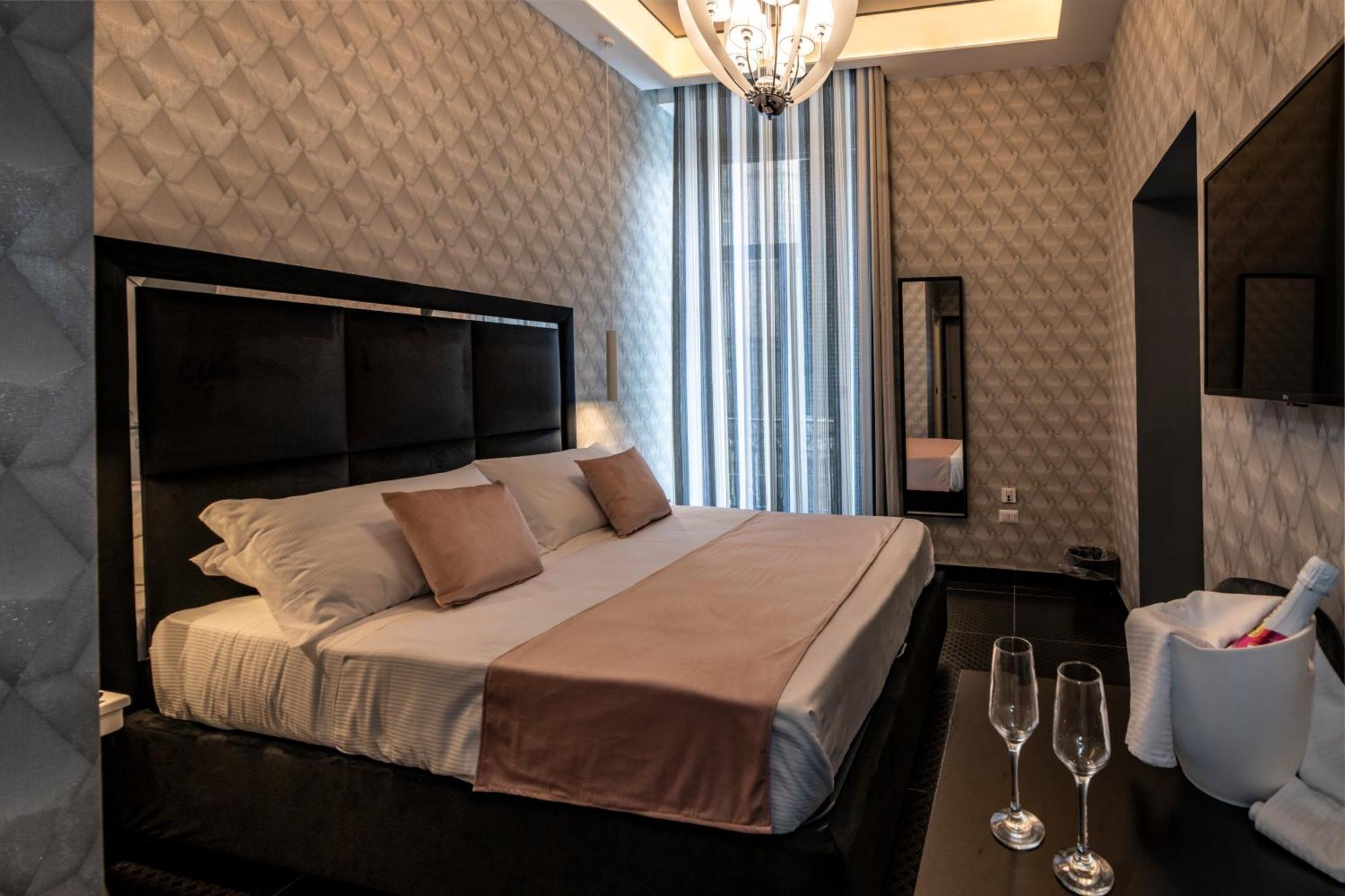 Luna Luxury Bed And Breakfast Наполи Екстериор снимка