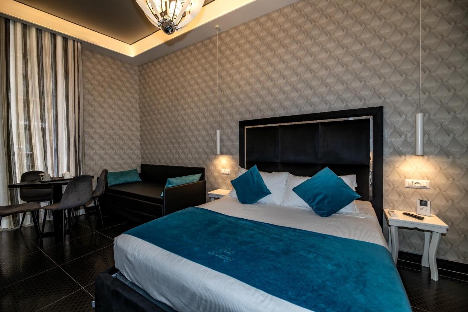 Luna Luxury Bed And Breakfast Наполи Екстериор снимка